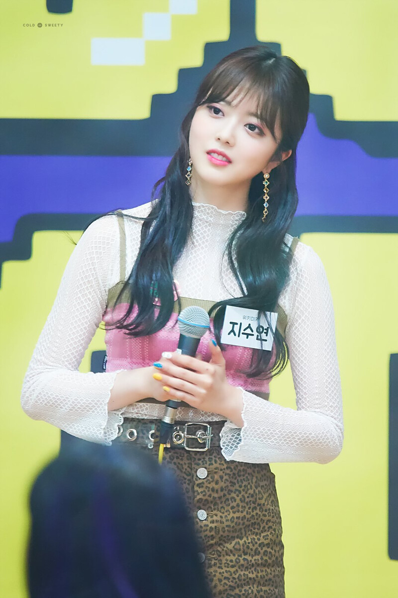 190515 Weki Meki Suyeon at Idol Radio documents 1