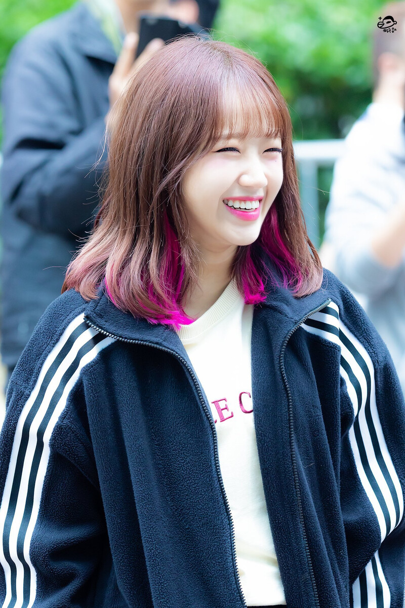 190517 Weki Meki Yoojung at Music Bank documents 9