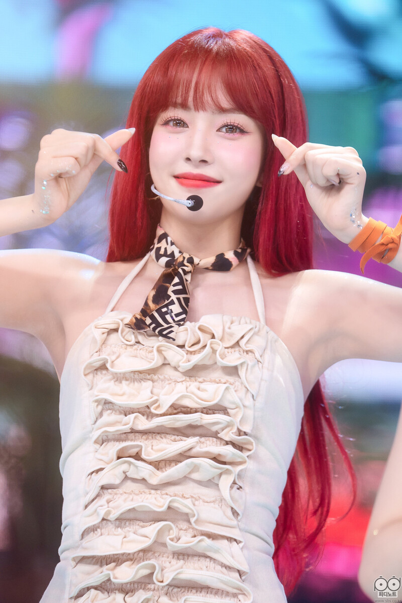 220724 STAYC J - 'BEAUTIFUL MONSTER' at SBS Inkigayo documents 5