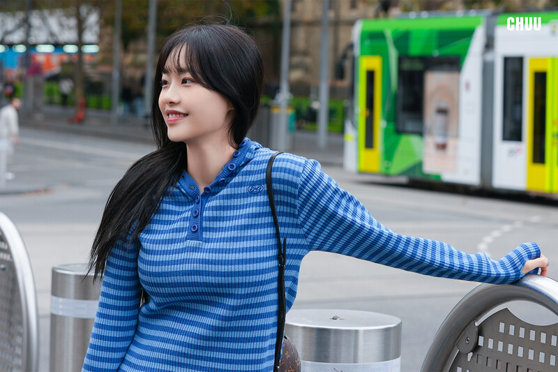 CHUU Weverse Post: Dayoff in Melbourne Behind the Scenes documents 8