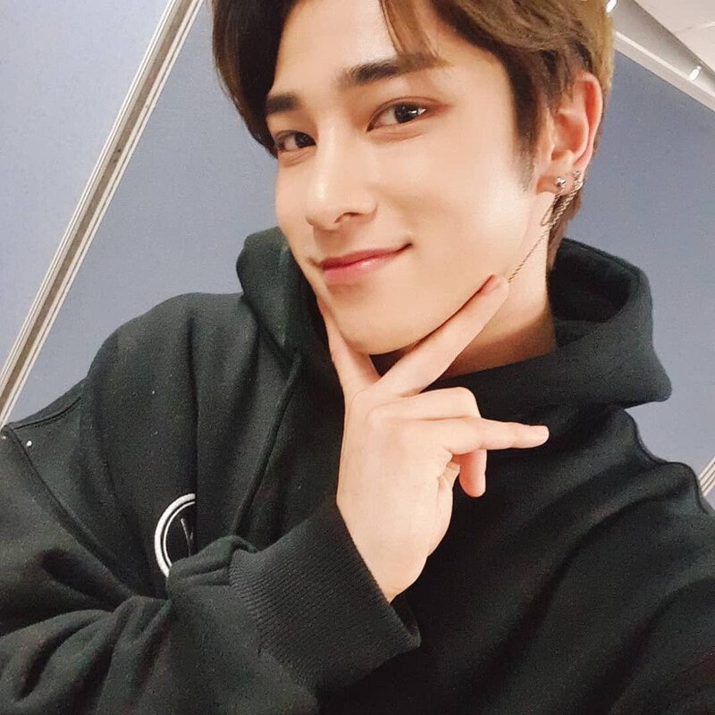 200223 Hangyul Instagram Update documents 2