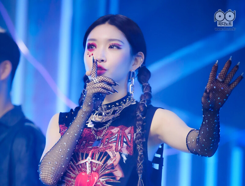 210221 Chungha - 'Bicycle' at Inkigayo (SBS PD Note Update) documents 14