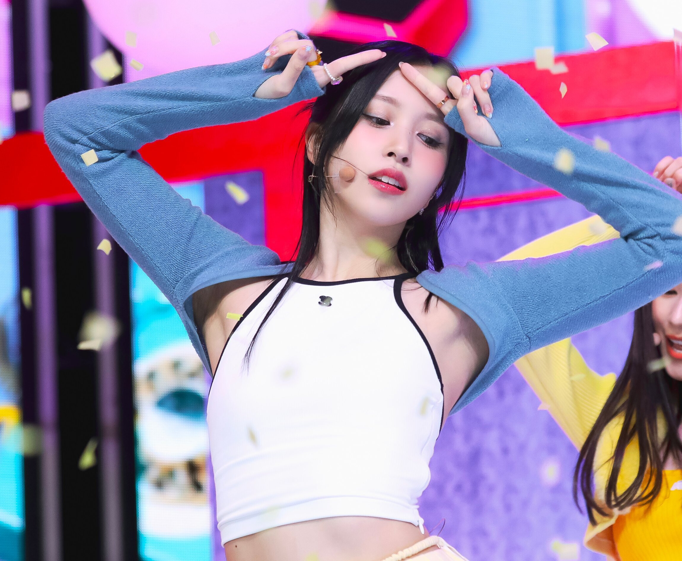 220828 Mina 'Talk that Talk' Fancam @ Inkigayo : r/MyouiMina