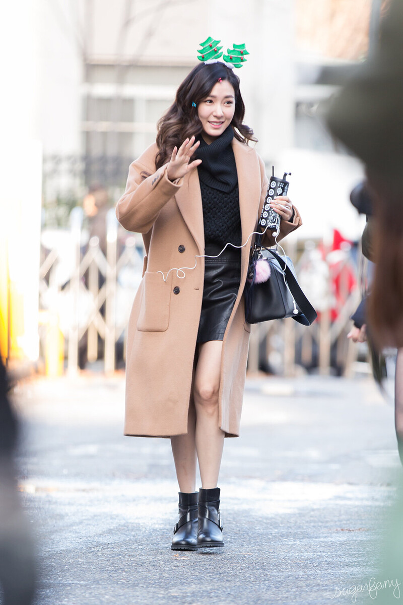 151204 Girls' Generation Tiffany at Music Bank documents 1