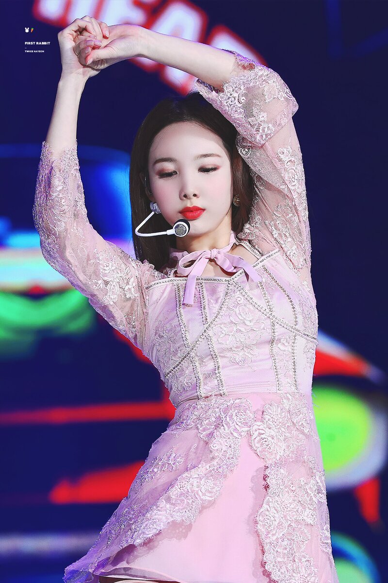 200104 TWICE Nayeon - 34th Golden Disc Awards Day 1 documents 7