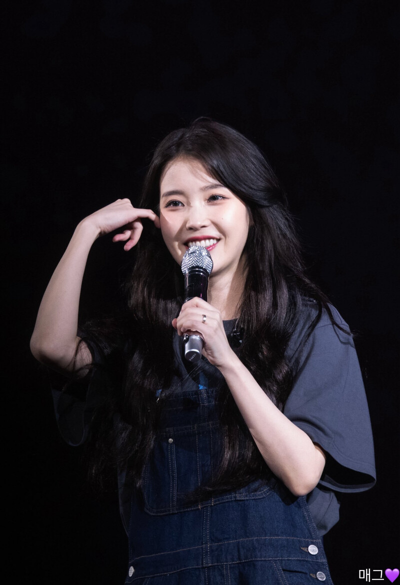 240407 IU - ‘H.E.R.’ World Tour in Taipei Day 2 documents 5