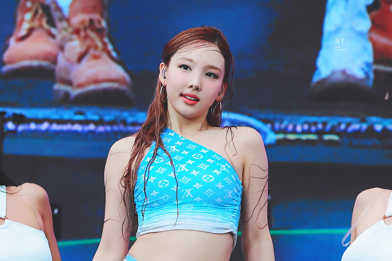 240707 TWICE Nayeon - Waterbomb in Seoul Day 3 documents 3