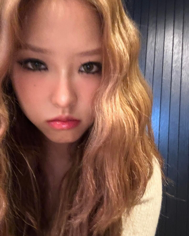 241015 - HyeJu Instagram Update documents 1