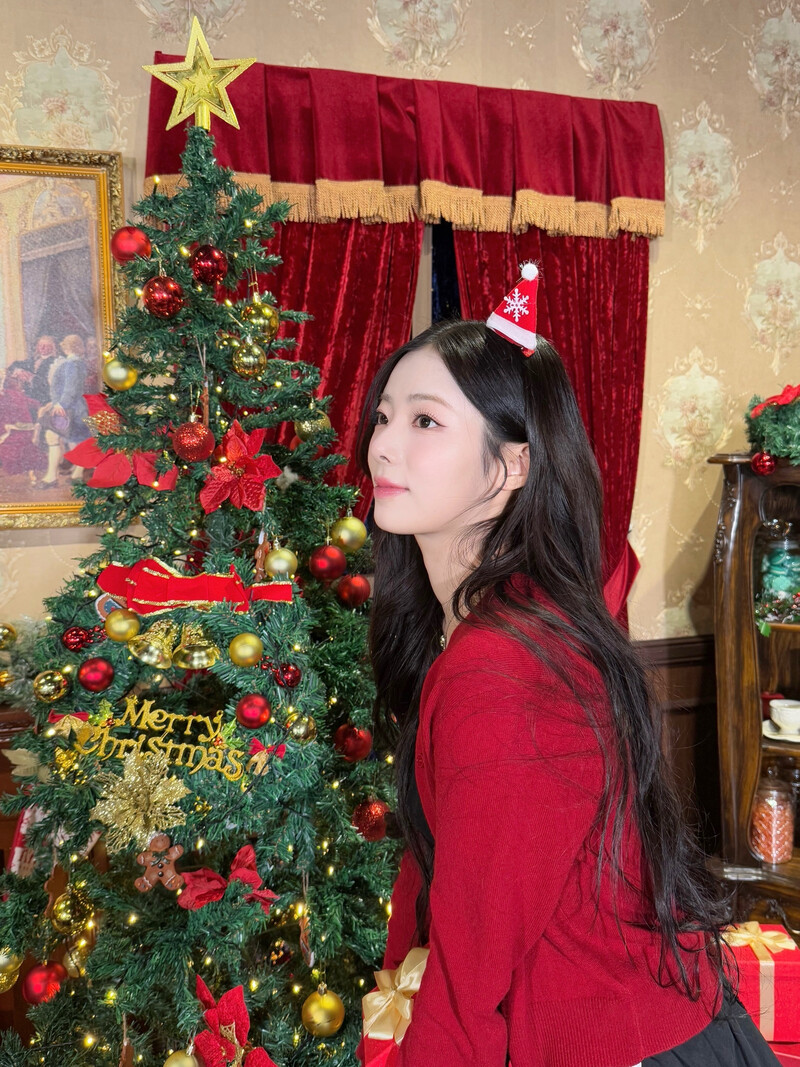 241225 - PURPLE KISS Twitter Update with GoEun documents 1