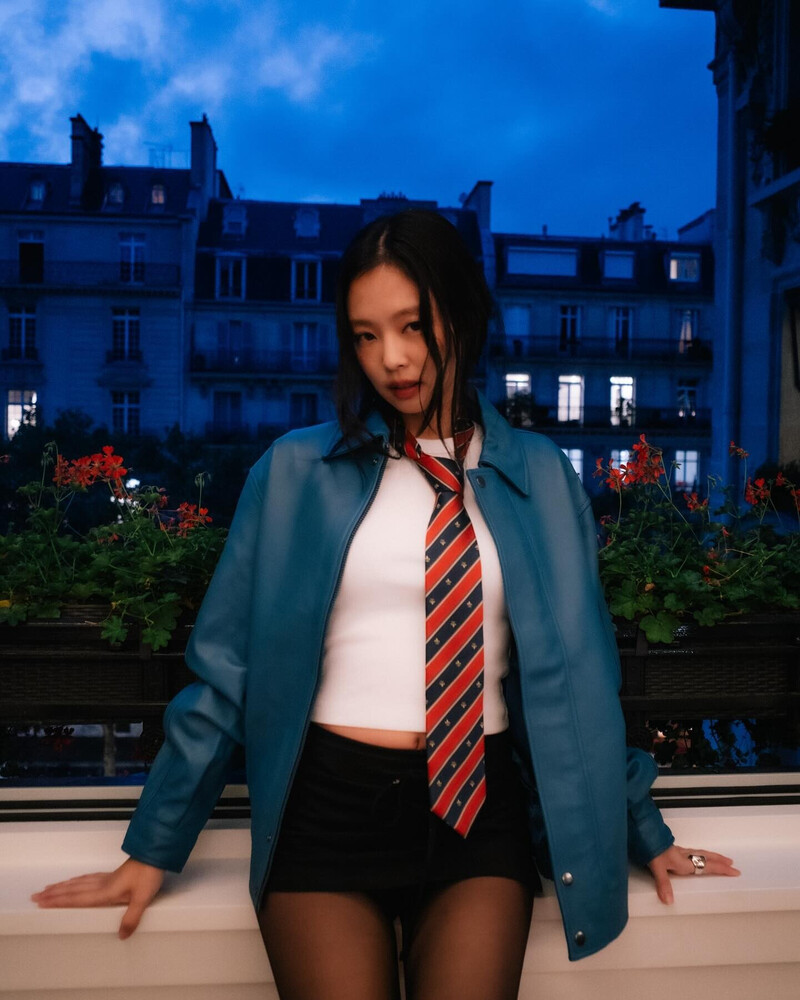 241006 - JENNIE Instagram Update documents 2