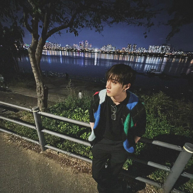 241018 Bang Chan Instagram Update documents 5