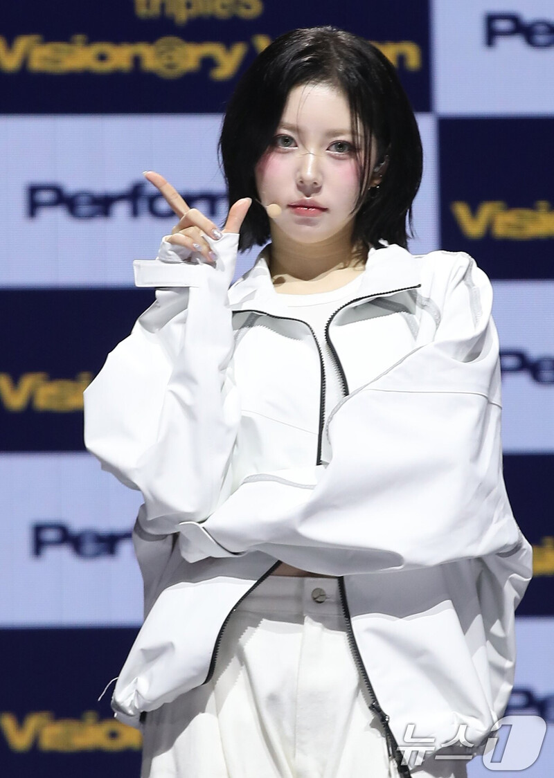 241023 tripleS HyeRin - Visionary Vision 'Performante' Press Conference documents 8