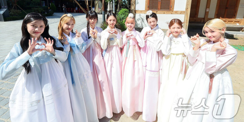 UNIS 2024 Hanbok Interview photoshoot by News1 documents 3