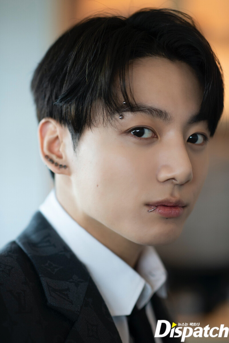 211203 JUNGKOOK for 'THE ROAD TO JINGLE BALL' Photoshoot by DISPATCH documents 2