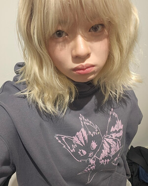 241213 - JEONGYEON Instagram Update