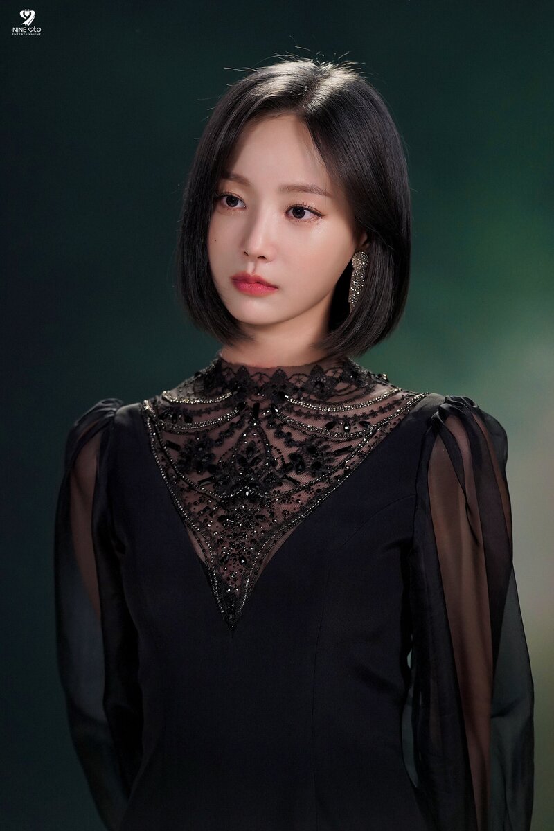 221007 9 Ato Naver Post - Yeonwoo - 'The Golden Spoon' Behind documents 14