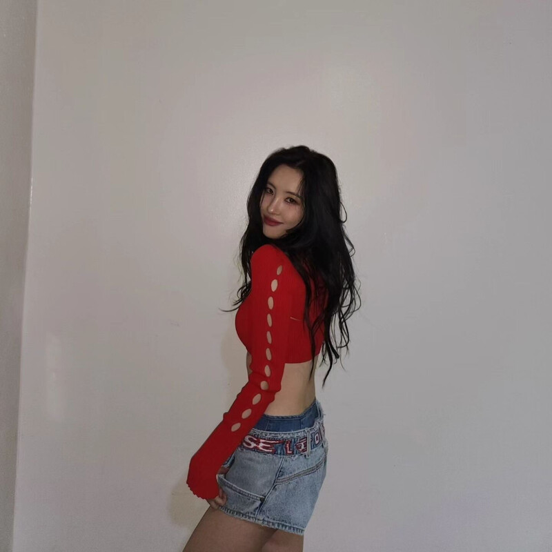 230525 Sunmi Instagram Update documents 5