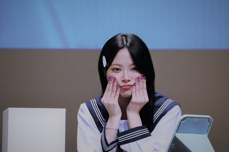 240906 LE SSERAFIM Eunchae - Aladdin Fansign Event documents 5