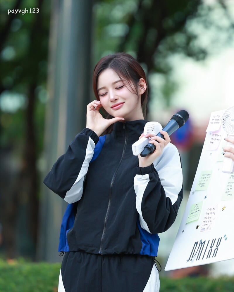 240907 NMIXX Sullyoon - Music Core Mini Fanmeeting documents 5