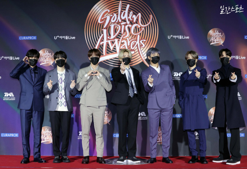 JTBC_Awards-ErXCKN7VoAE8U35-20210110-03-17.jpg