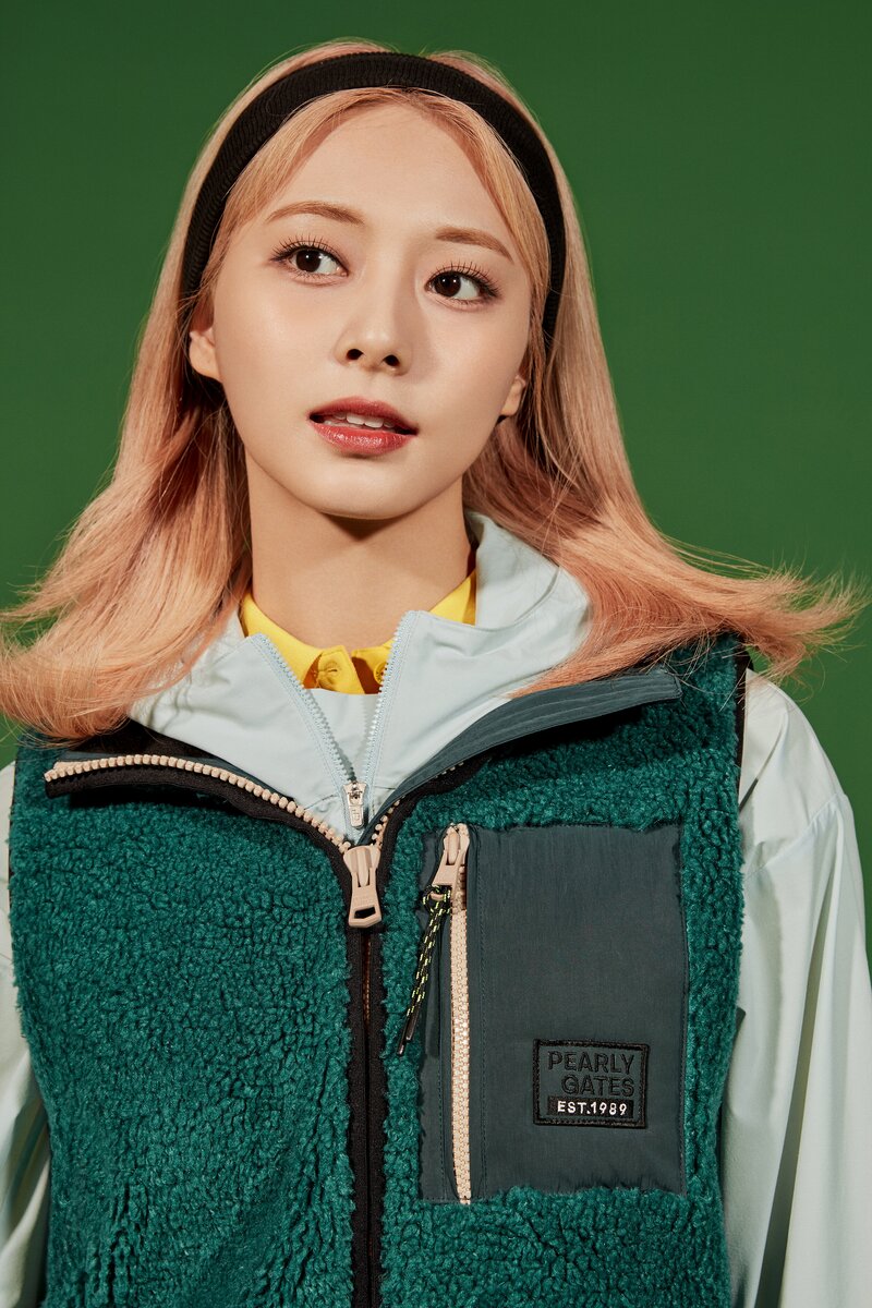 TWICE x Pearly Gates 2022 FW Collection documents 8