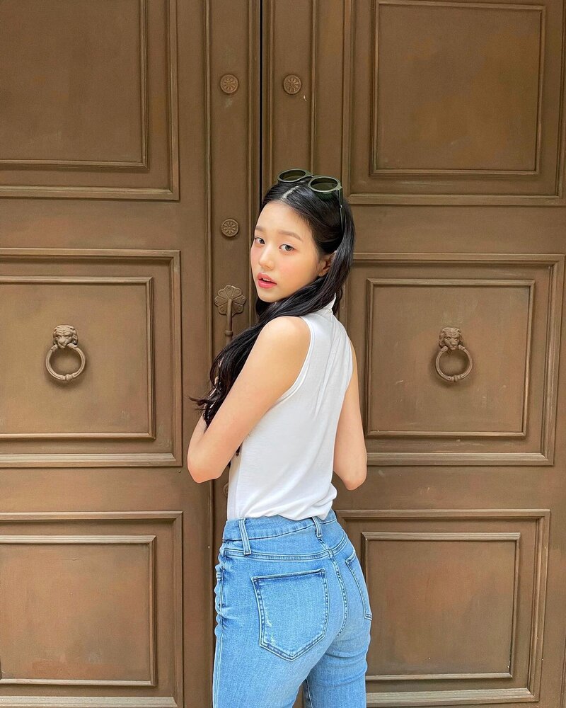 210619 Wonyoung Instagram update documents 1