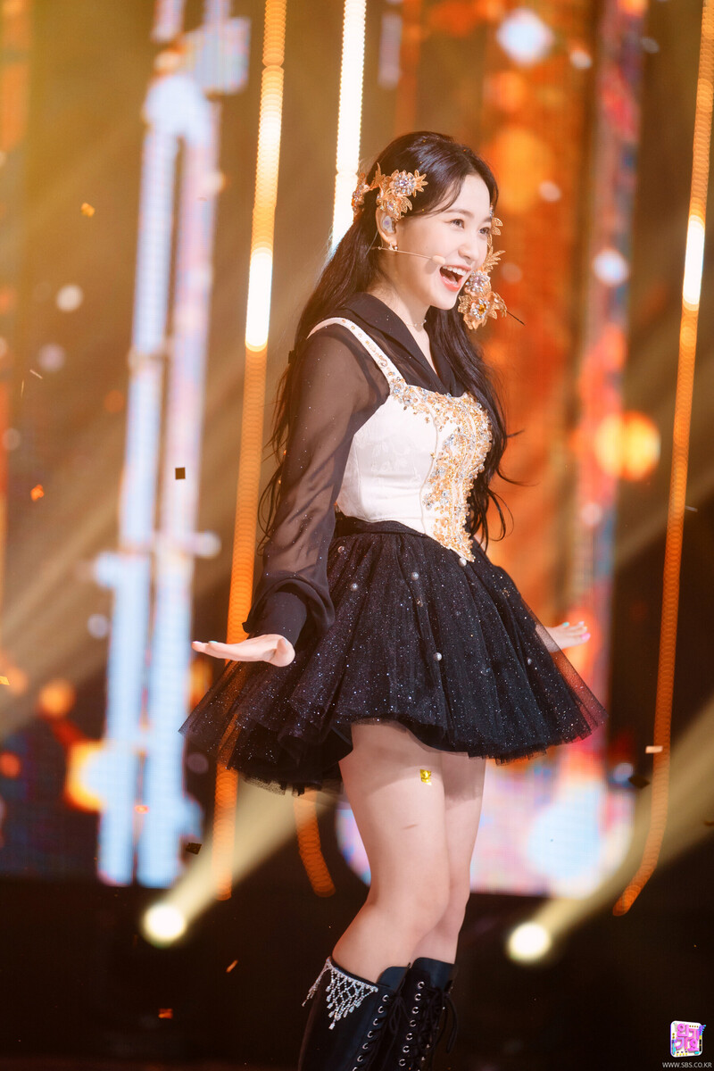 220403 Red Velvet Yeri - 'Feel My Rhythm' at Inkigayo documents 6