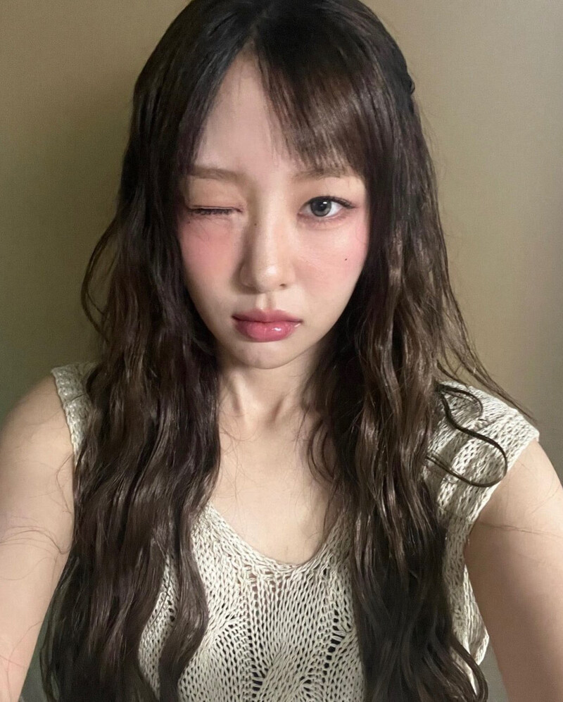 240608 - YVES Instagram Update documents 4