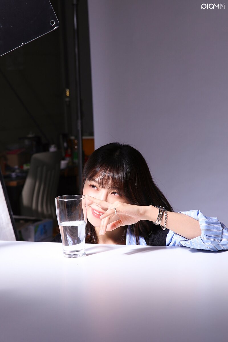 211018 IST Naver post - Apink EUNJI 'Work later, Drink now' drama Poster Shoot behind documents 24