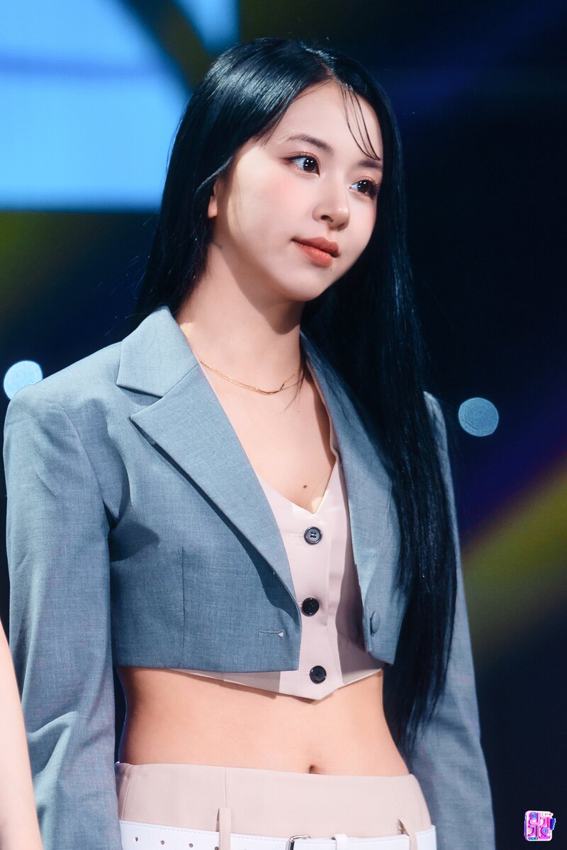 220904 TWICE Chaeyoung - 'Talk that Talk' at Inkigayo documents 3