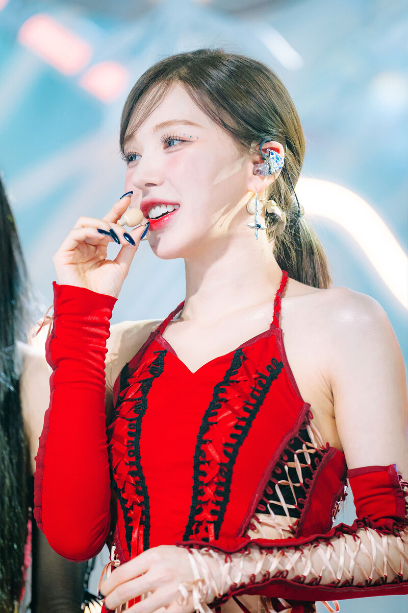 240630 Red Velvet Wendy - 'Cosmic' at Inkigayo documents 9