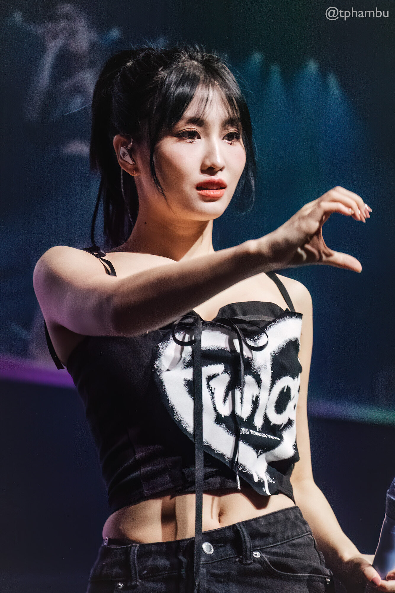 230629 TWICE Momo - 'READY TO BE' World Tour in Chicago Day 2