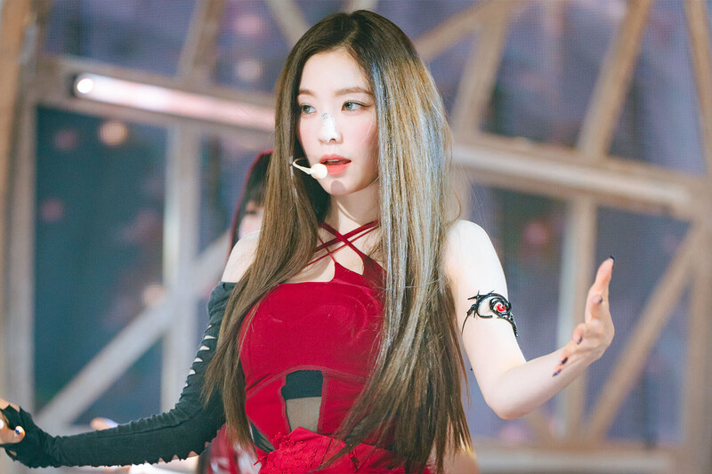 240630 Red Velvet Irene - 'Cosmic' at Inkigayo documents 2