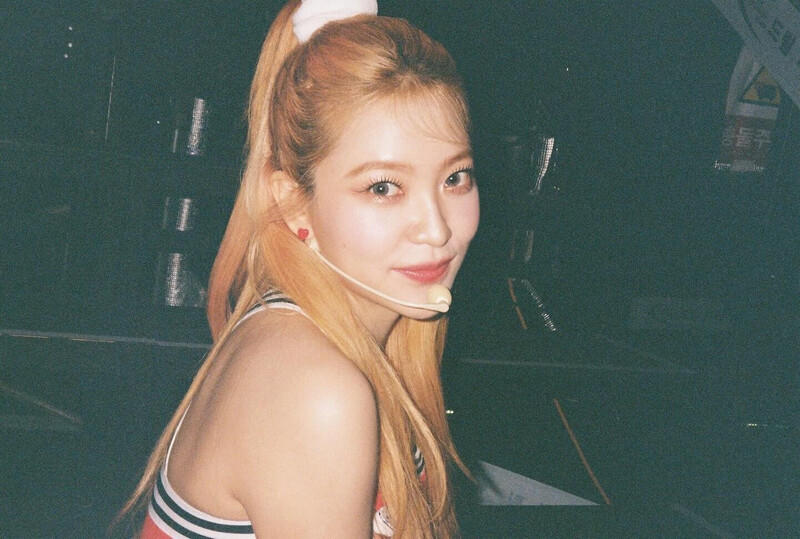 240806 - YERI Instagram Update with RED VELVET documents 5