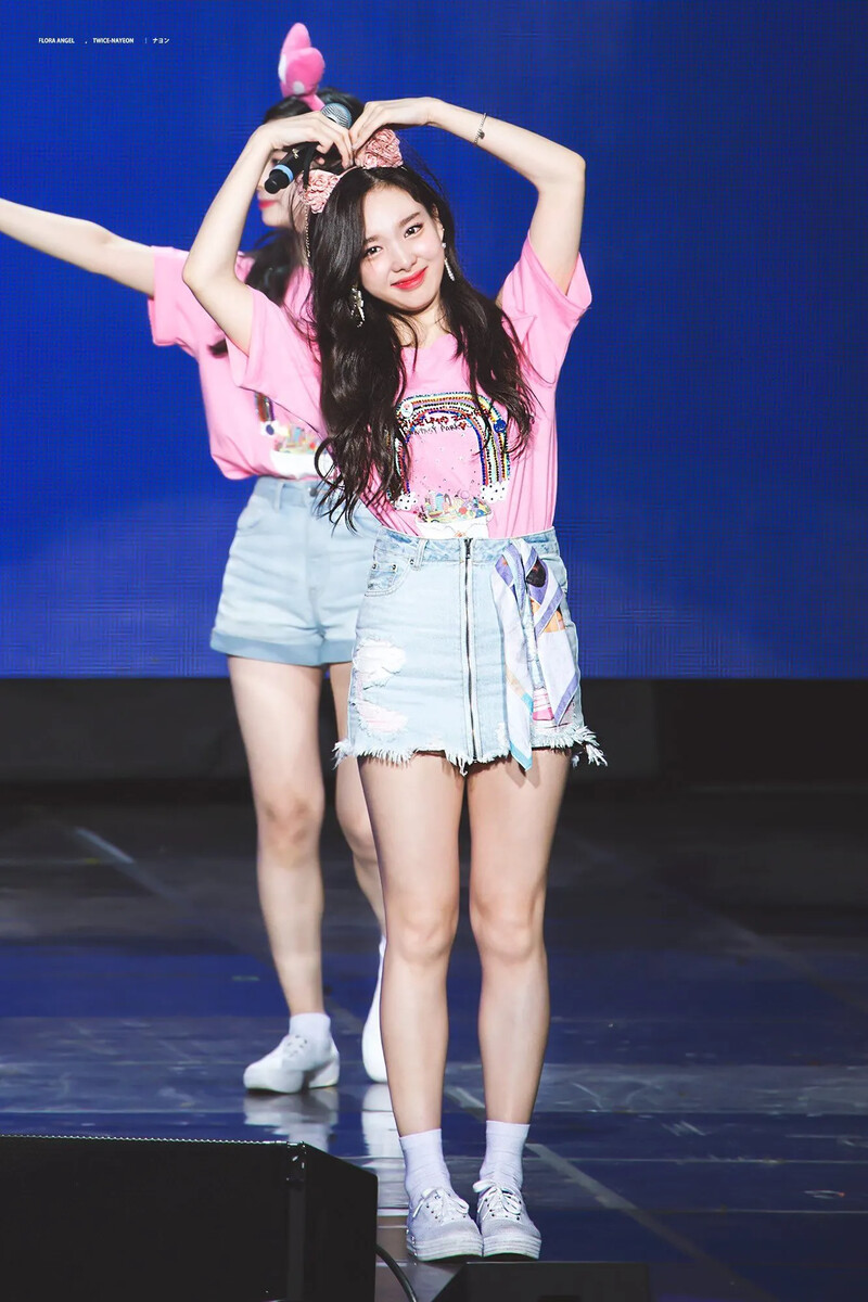 Nayeon550.jpg