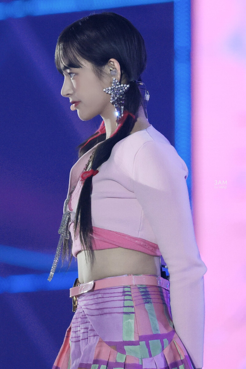 221224 NewJeans Minji at SBS Gayo Daejeon documents 7