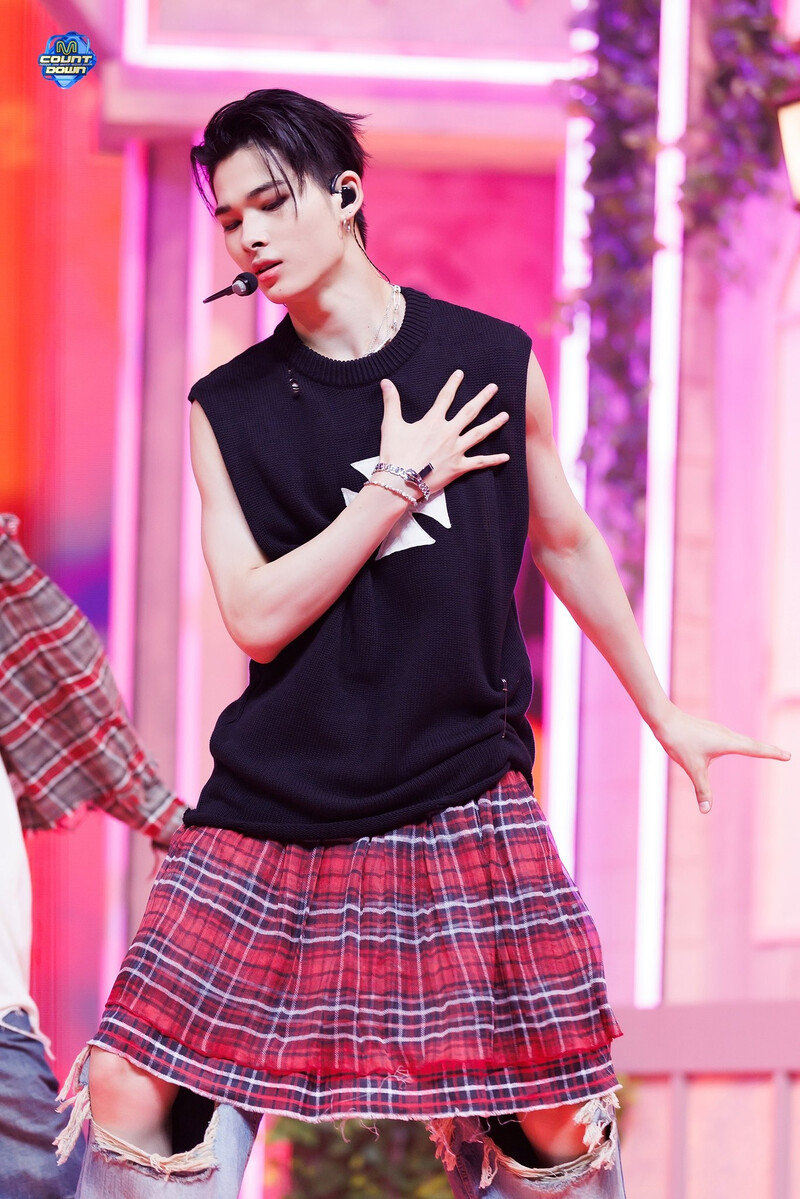 240728 ENHYPEN OFFICIAL PHOTOS ON MCOUNTDOWN — ‘XO (ONLY IF YOU SAY YES)’ - NI-KI CUT documents 3