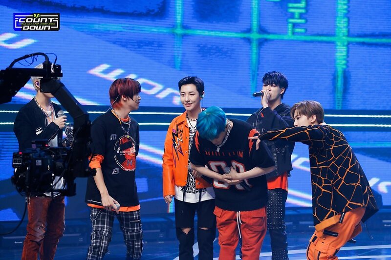 220407 NCT DREAM- 'GLITCH MODE' at M COUNTDOWN documents 14
