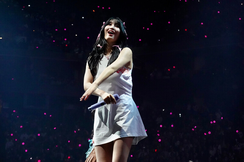 230613 TWICE Momo - ‘READY TO BE’ World Tour in Oakland Day 2 documents 2