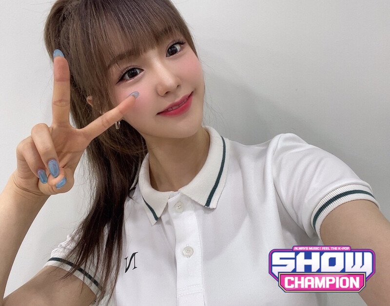 210714 WOOAH sns update - 'Pandora' promotions at Show Champion documents 1