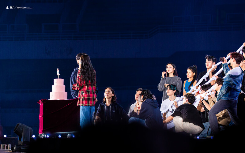 220918 IU - 'The Golden Hour' Concert documents 10