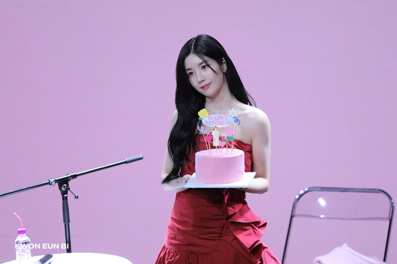 221112 Woollim Naver Post - Kwon Eunbi - Happy Eunbi  Day & Music Broadcast Behind documents 2