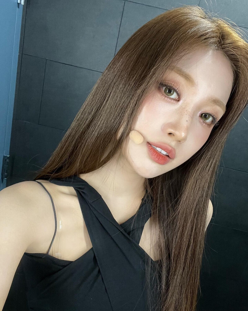 240929 EVERGLOW Sihyeon Instagram Update documents 1