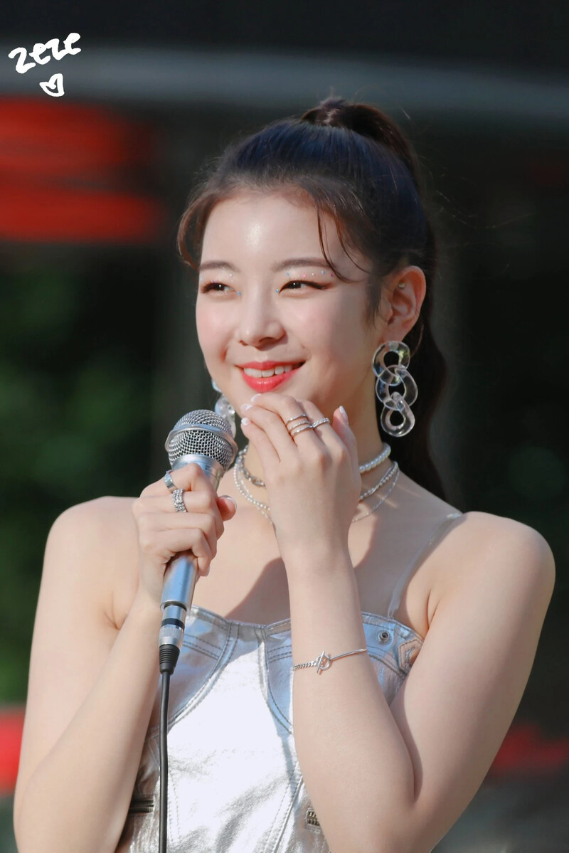 190831 ITZY Lia documents 13