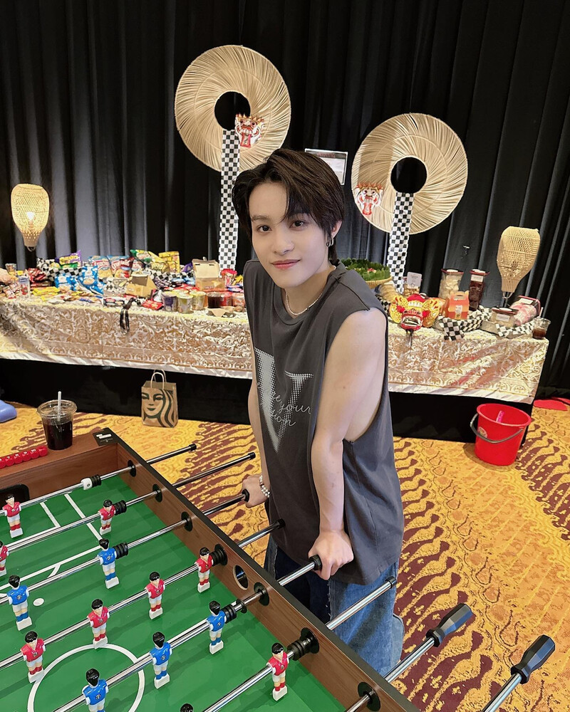 230429 WayV Yangyang Instagram update documents 5