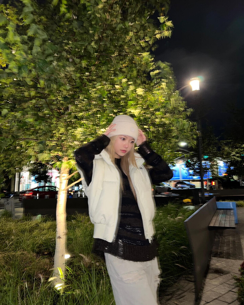 231031 - EUNCHAE Instagram Update documents 3