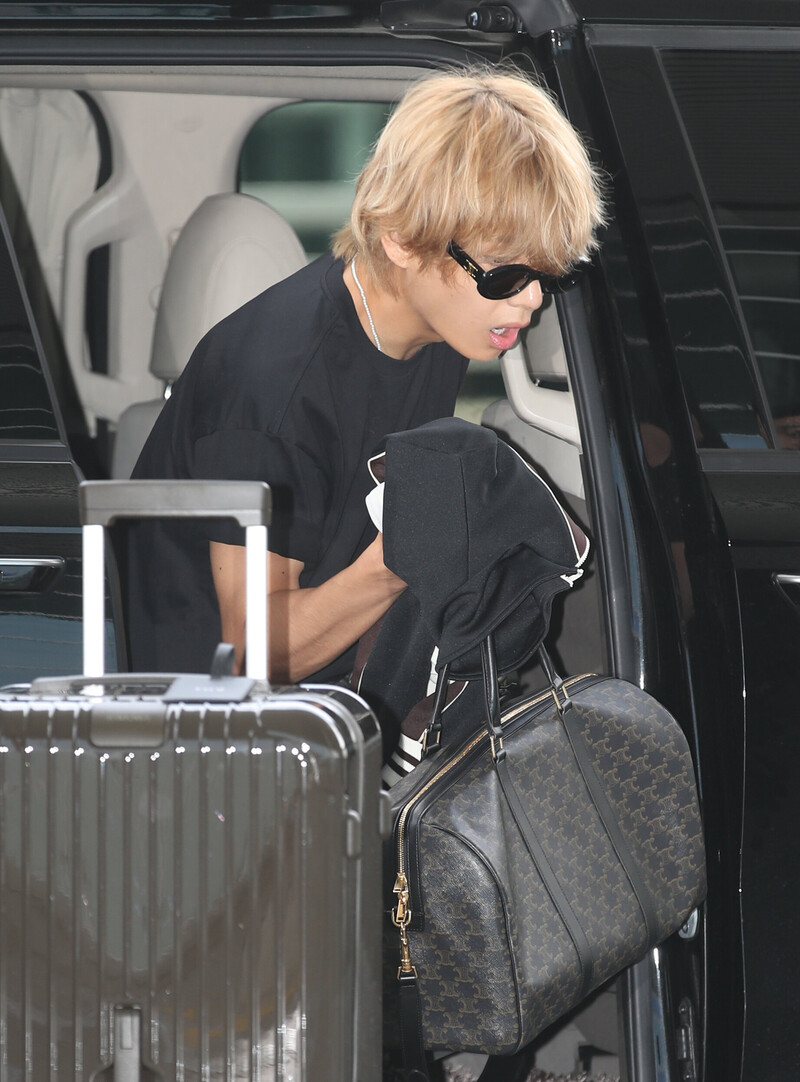 230630 V at Incheon International Airport documents 8