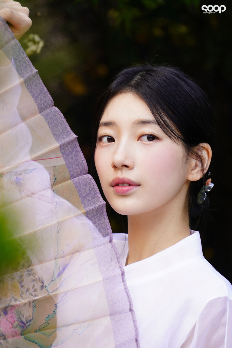 240108 SOOP Naver Post - Suzy - Elle Korea January Issue Photoshoot Behind documents 2