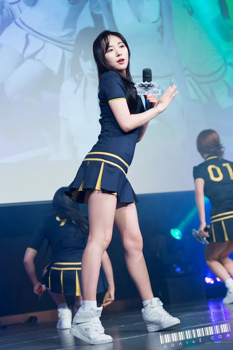 Mina46.jpg