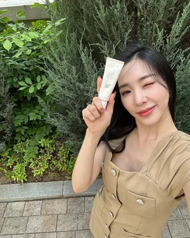 230526 Tiffany Young Instagram Update
